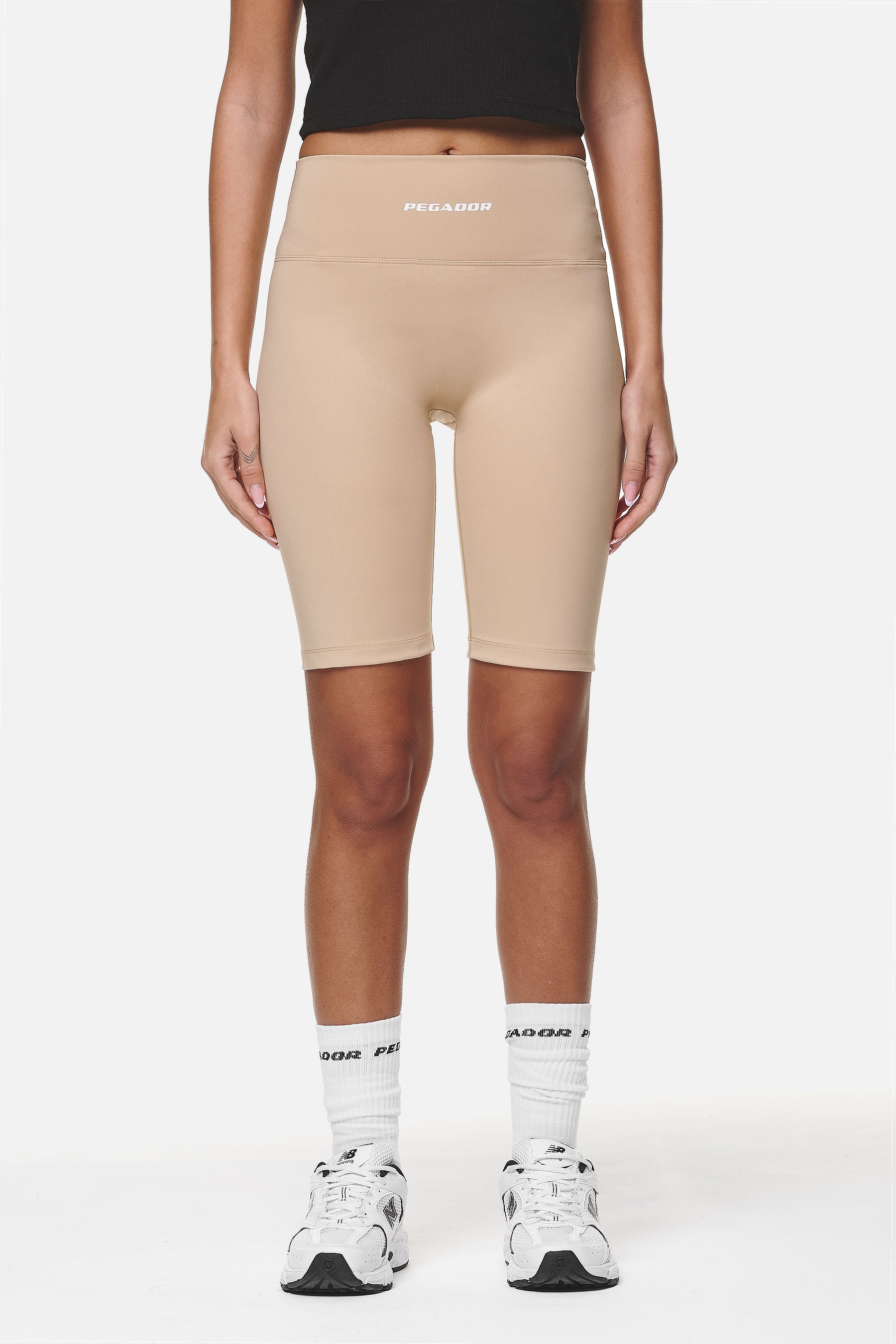 Pegador Jerona Biker Shorts Safari Sand Hauptansicht aus der Never Too Late Kollektion für DaHerren