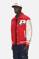 Pegador Oris Varsity Jacket Red Cream Gegenansicht aus der Never Too Late Kollektion für Herren