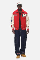 Pegador Oris Varsity Jacket Red Cream Ganzkörper Bild aus der Never Too Late Kollektion für Herren