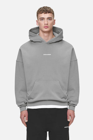 Pegador Logo Boxy Hoodie Washed Cool Grey White Gum Hauptansicht aus der Never Too Late Kollektion für Herren