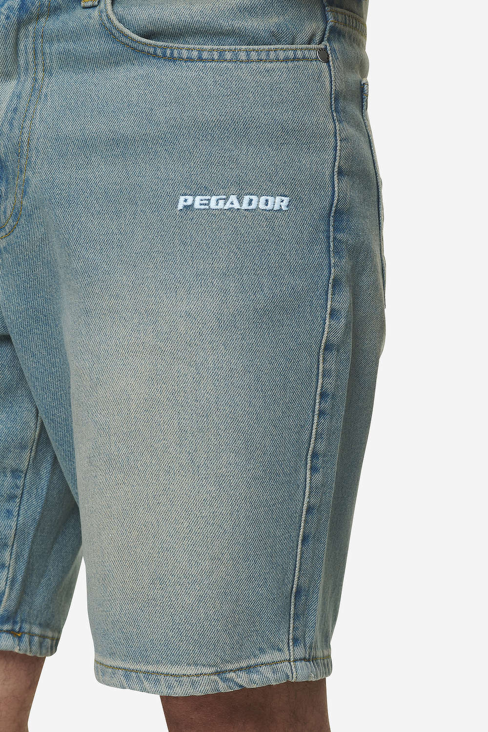 Pegador Earl Jeans Shorts Washed Vintage Blue Detailshot aus der Next Wave Kollektion für Herren