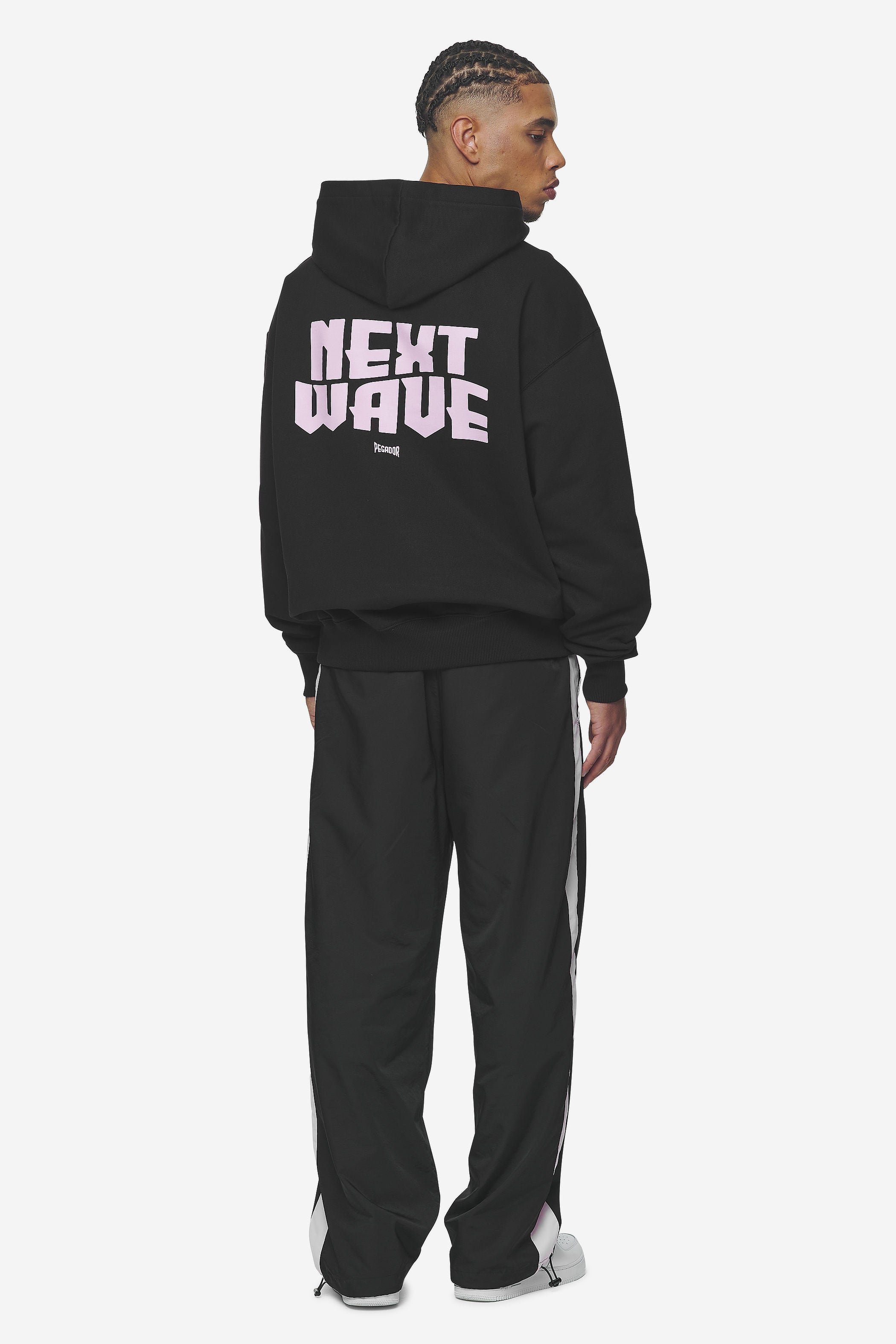 Pegador Dacko Oversized Hoodie Washed Black Bubblegum Detailshot aus der Next Wave Kollektion für Herren