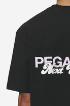 Pegador Aleso Oversized Tee Washed Black Detailshot aus der Next Wave Kollektion für Herren