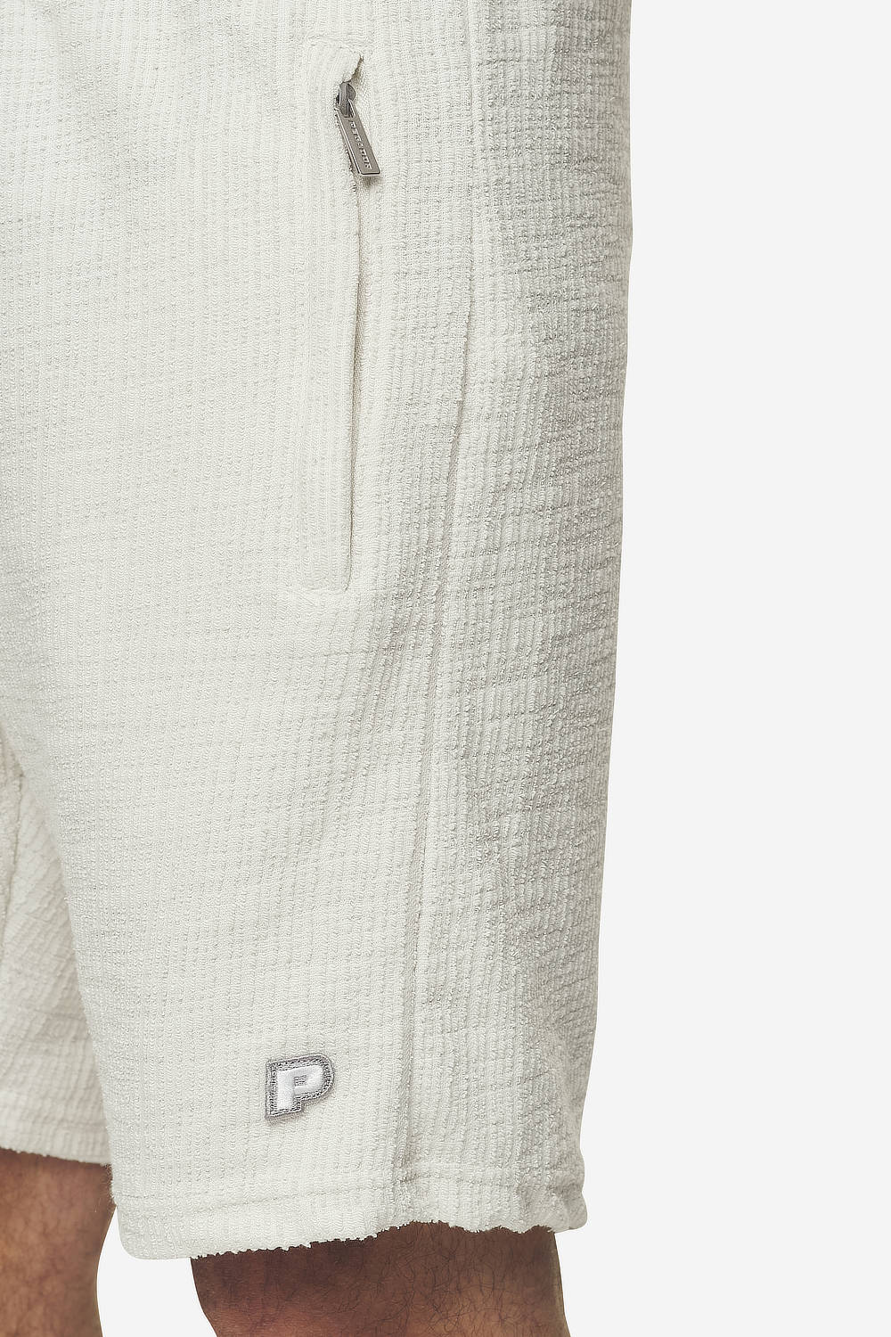 Pegador Libco Structured Knit Shorts Salty Cream Detailshot aus der Next Wave Kollektion für Herren