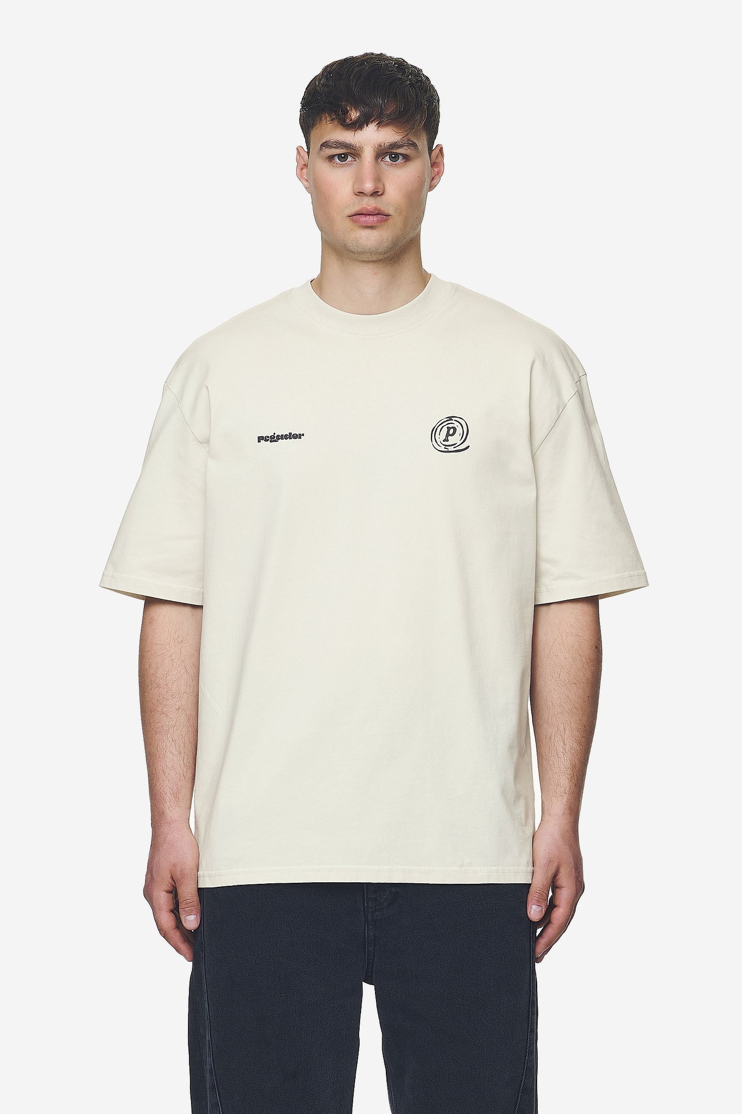 Pegador Harlan Oversized Tee Washed Salty Cream Seitenansicht aus der Next Wave Kollektion für Herren