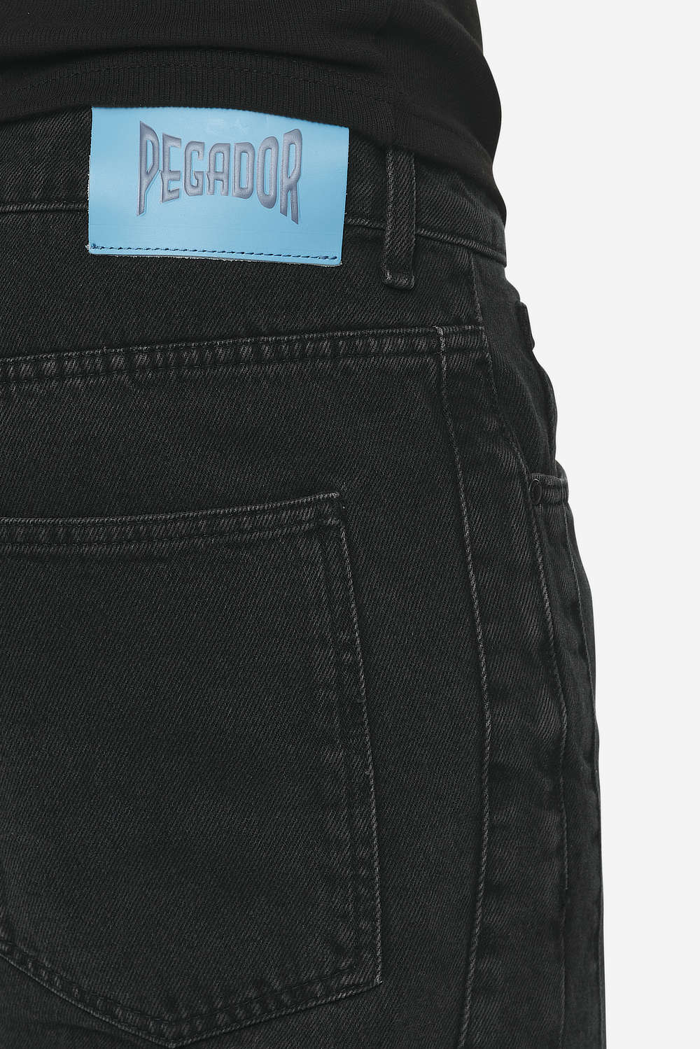 Pegador Valmar Baggy Jeans Washed Black Detailshot aus der Next Wave Kollektion für Herren