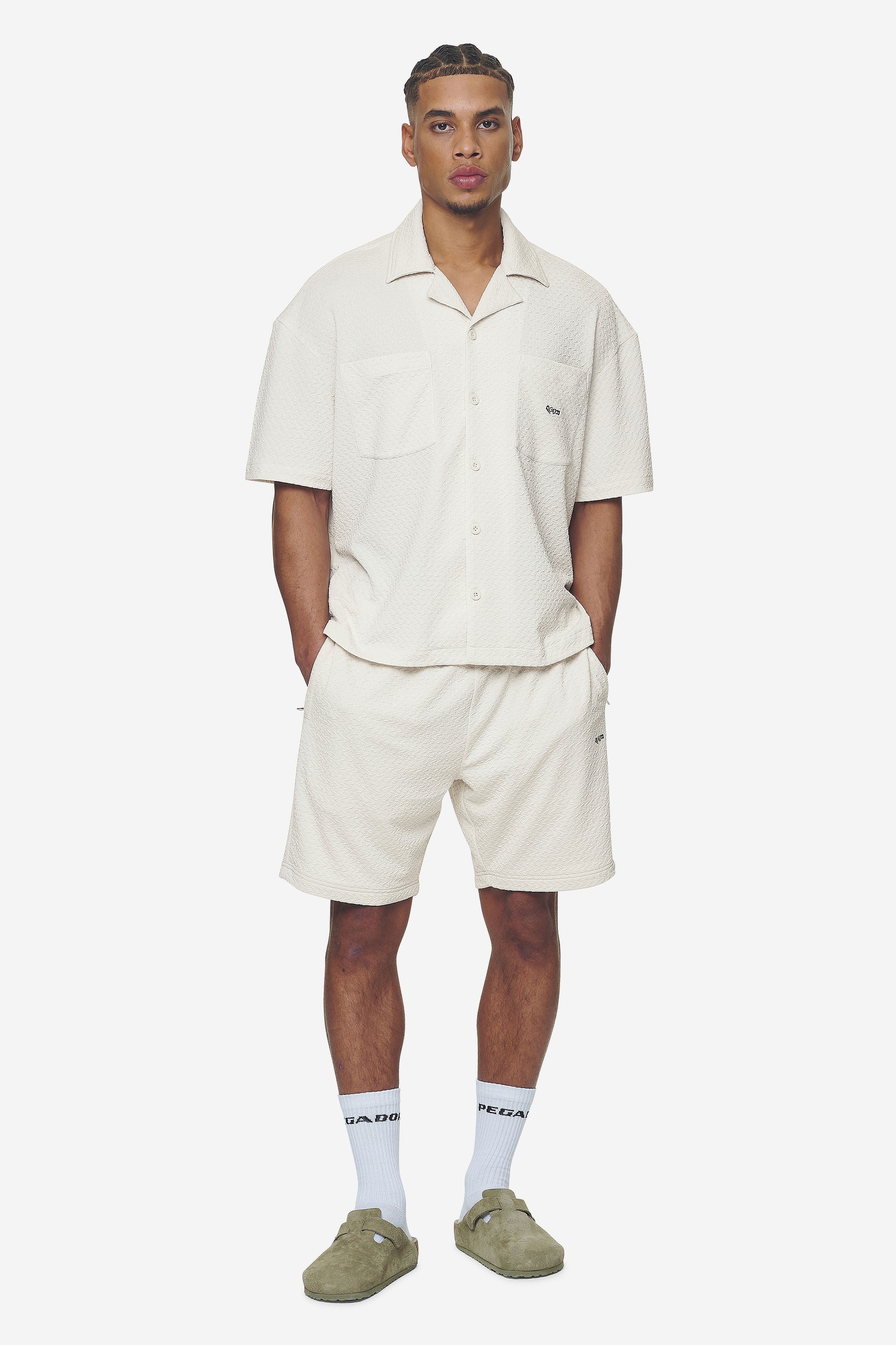 Pegador Wyton Structured Summer Shorts Salty Cream Ganzkörper Bild aus der Next Wave Kollektion für Herren