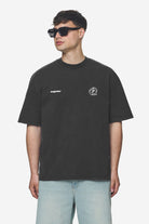 Pegador Harlan Oversized Tee Vintage Black Seitenansicht aus der Next Wave Kollektion für Herren