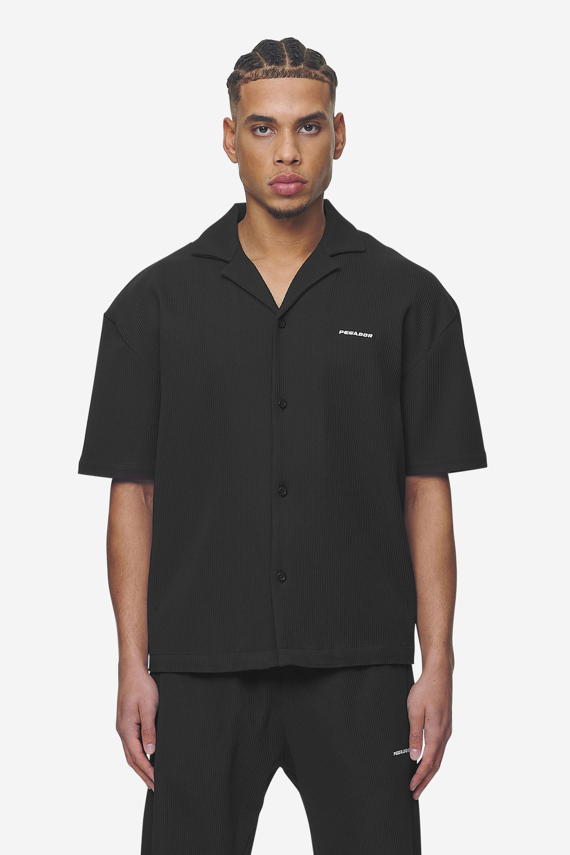 Pegador Troy Plissee Summer Shirt Black Hauptansicht aus der Next Wave Kollektion für Herren