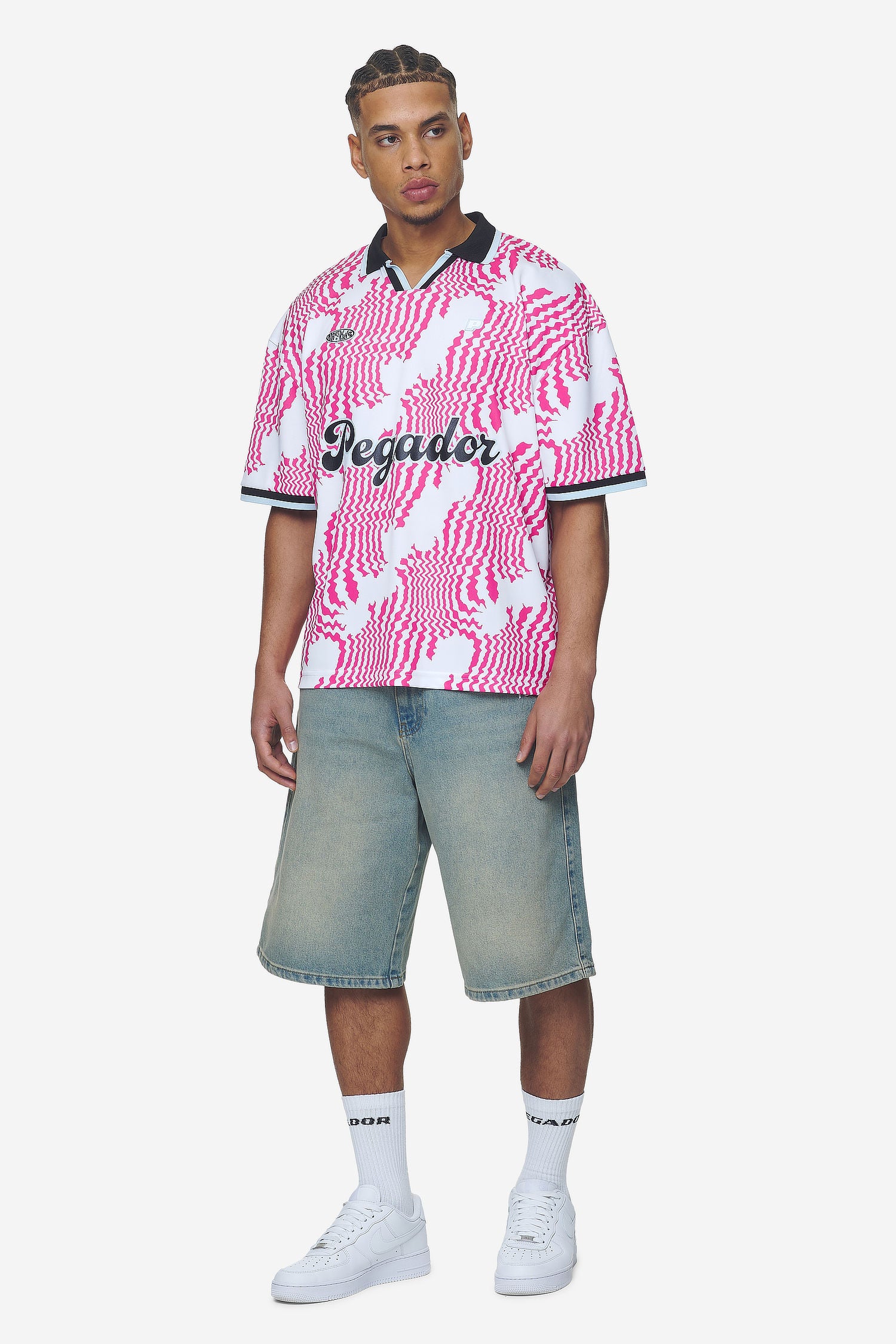 Pegador Worden Boxy Trikot White Pink Ganzkörper Bild aus der Next Wave Kollektion für Herren