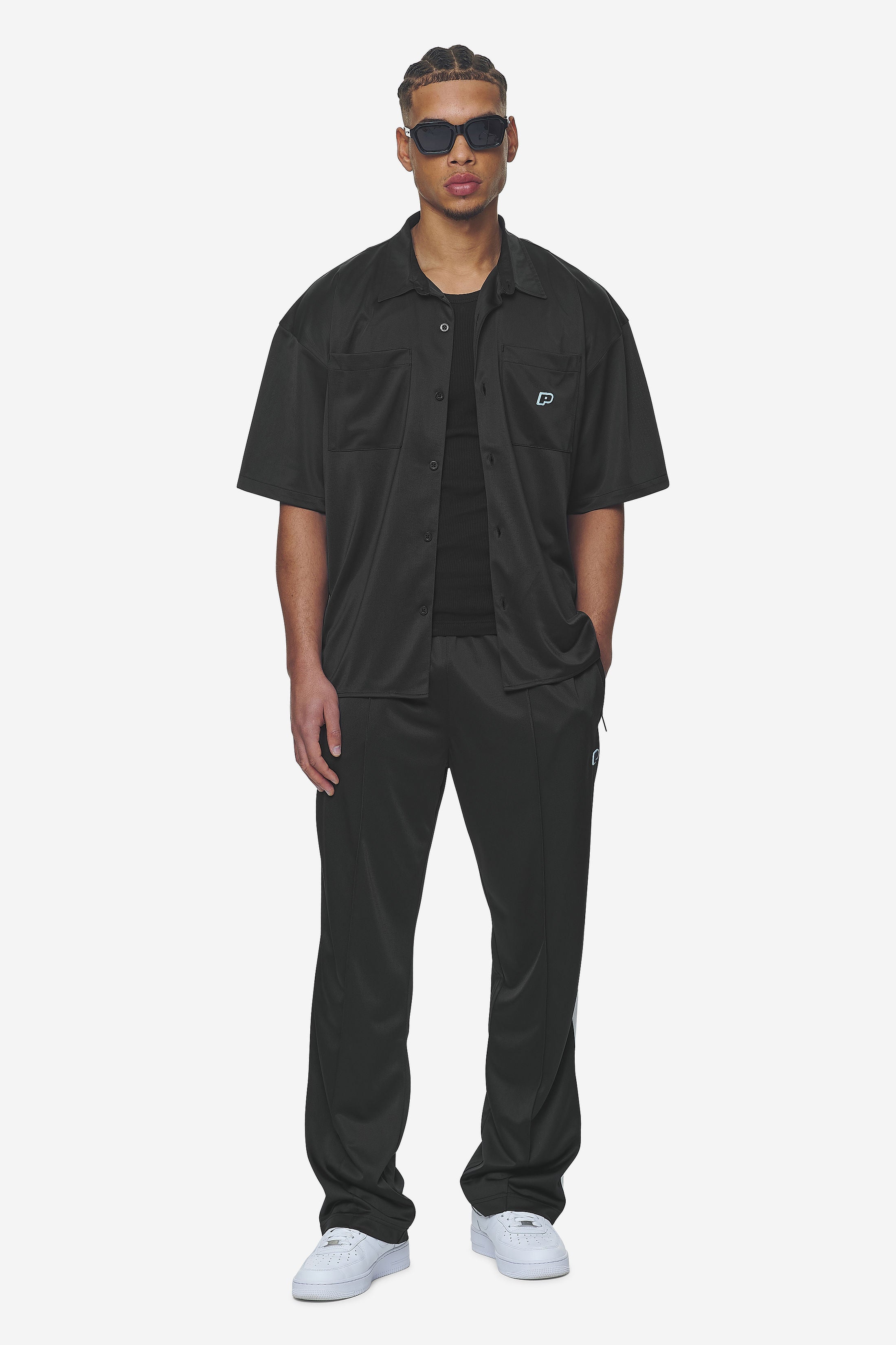 Pegador Zeno Boxy Shirt Black Baby Blue Ganzkörper Bild aus der Next Wave Kollektion für Herren