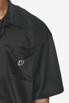 Pegador Zeno Boxy Shirt Black Baby Blue Detailshot aus der Next Wave Kollektion für Herren