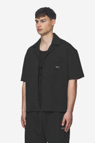 Pegador Wyton Structured Summer Shirt Black Seitenansicht aus der Next Wave Kollektion für Herren