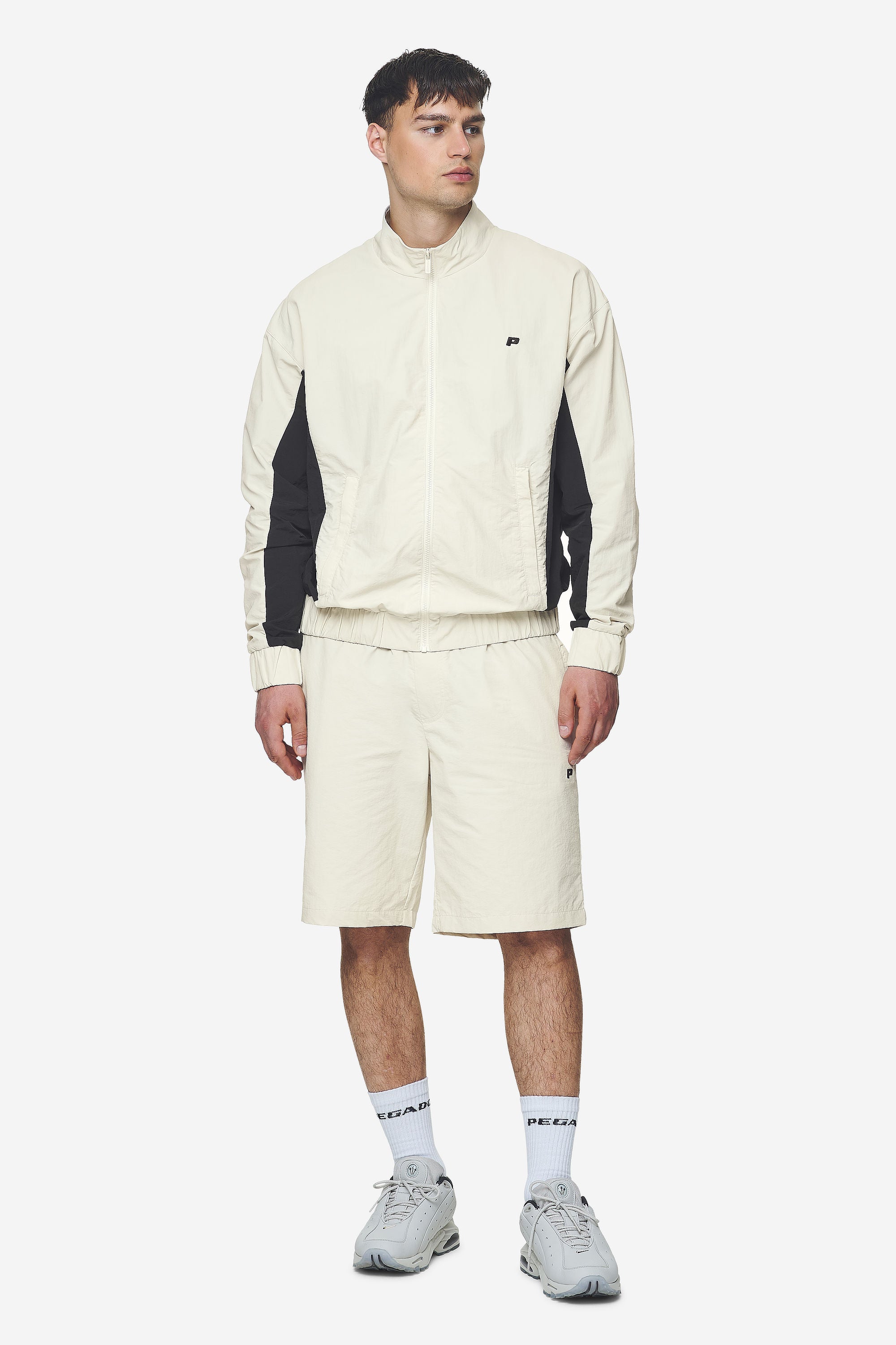 Pegador Wolsey Track Jacket Salty Cream Black Detailshot aus der Next Wave Kollektion für Herren