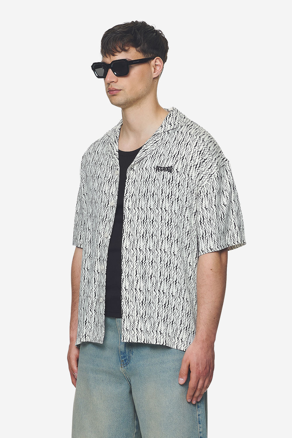 Pegador Zircon Summer Shirt Salty Cream Seitenansicht aus der Next Wave Kollektion für Herren