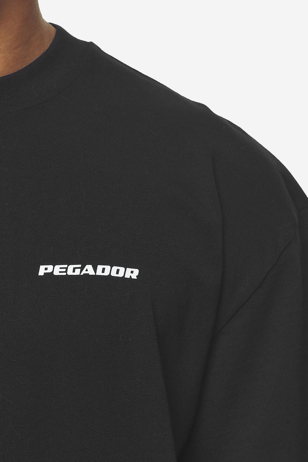 Pegador Logo Oversized Tee Washed Black White Gum Detailshot aus der Next Wave Kollektion für Herren