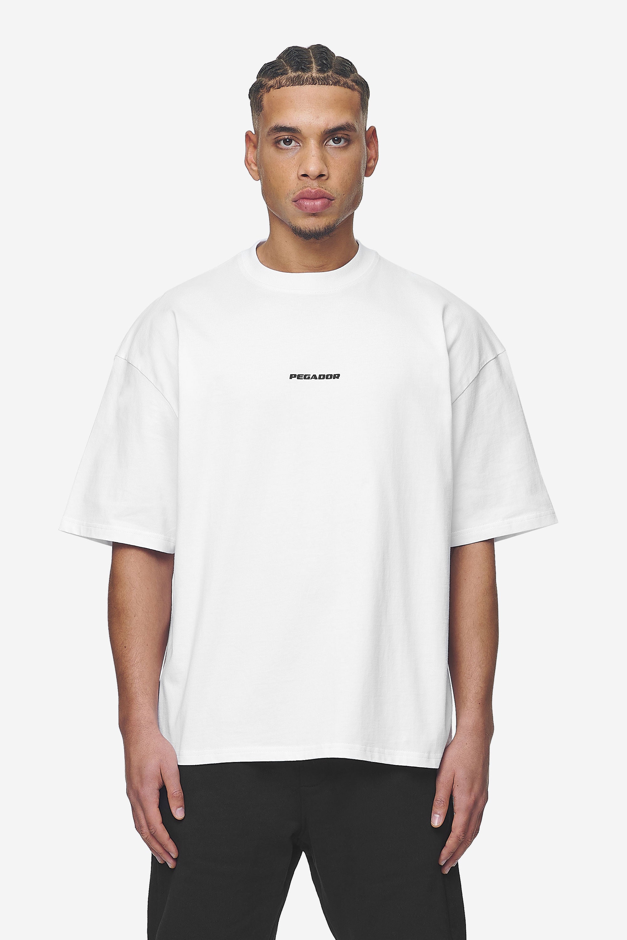 Pegador Logo Boxy Tee White Black Gum Hauptansicht aus der Next Wave Kollektion für Herren