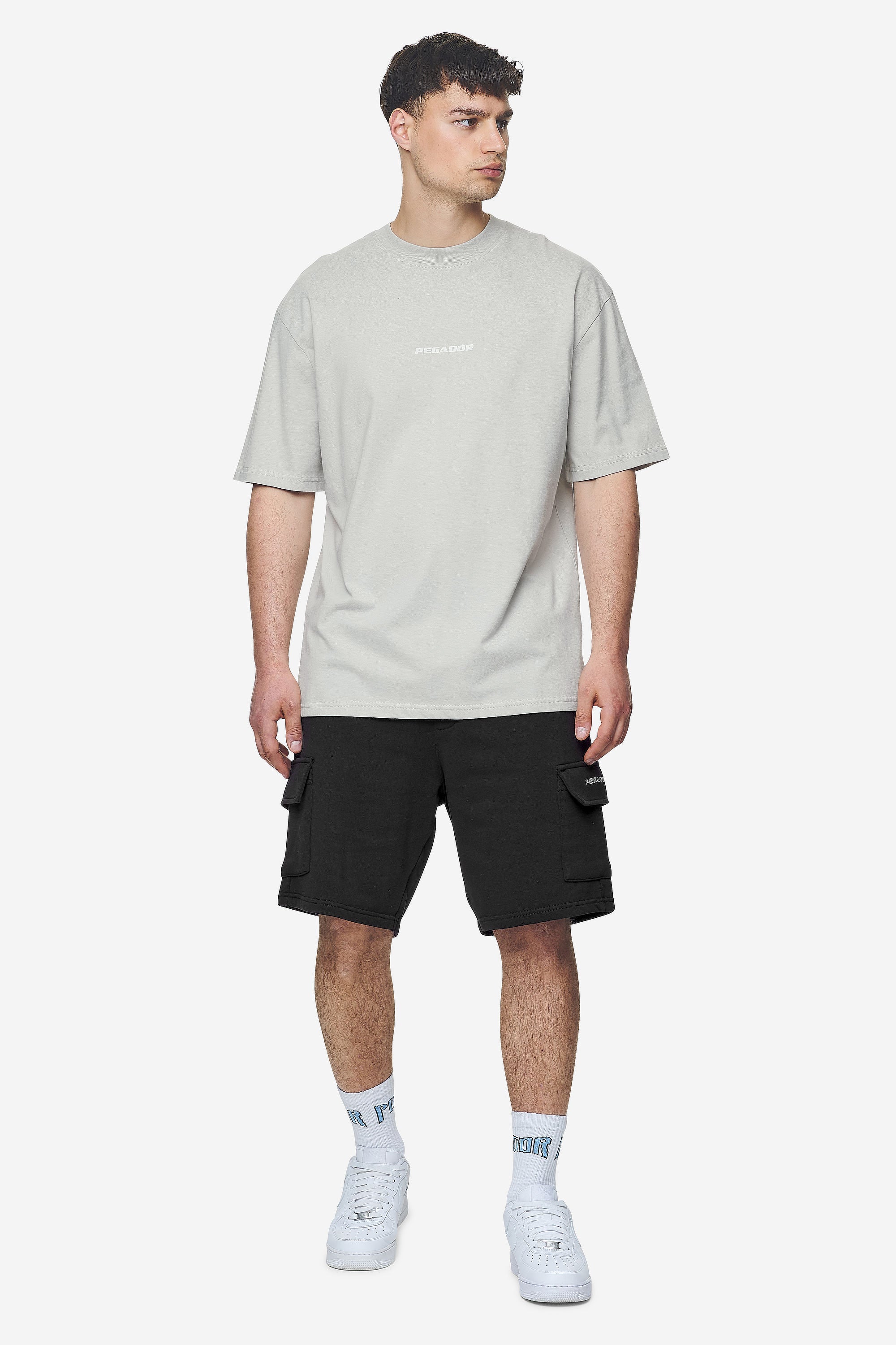 Pegador Otega Terry Cargo Shorts Vintage Black Ganzkörper Bild aus der Next Wave Kollektion für Herren