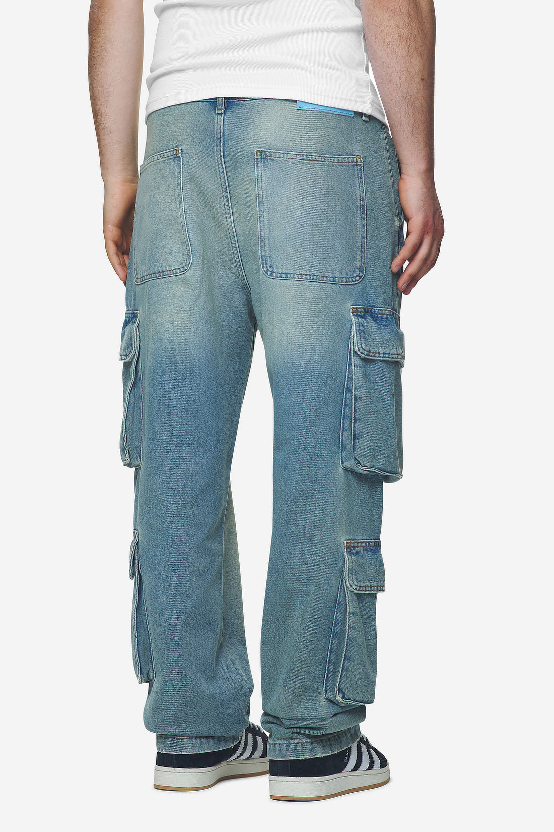 Pegador Romain Wide Denim Cargo Pants Washed Vintage Blue Gegenansicht aus der Next Wave Kollektion für Herren