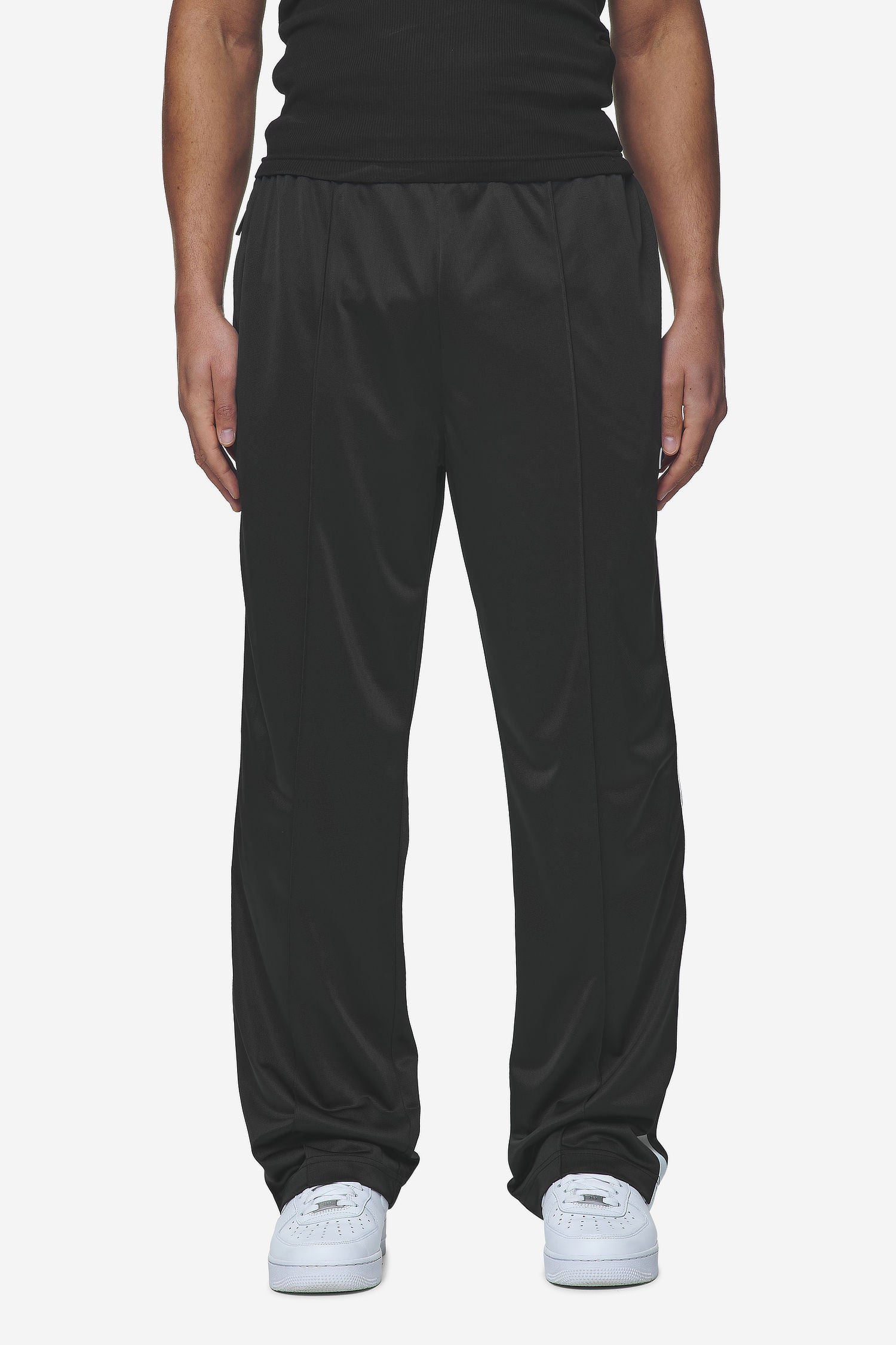 Pegador Zeno Track Pants Black Baby Blue Seitenansicht aus der Next Wave Kollektion für Herren