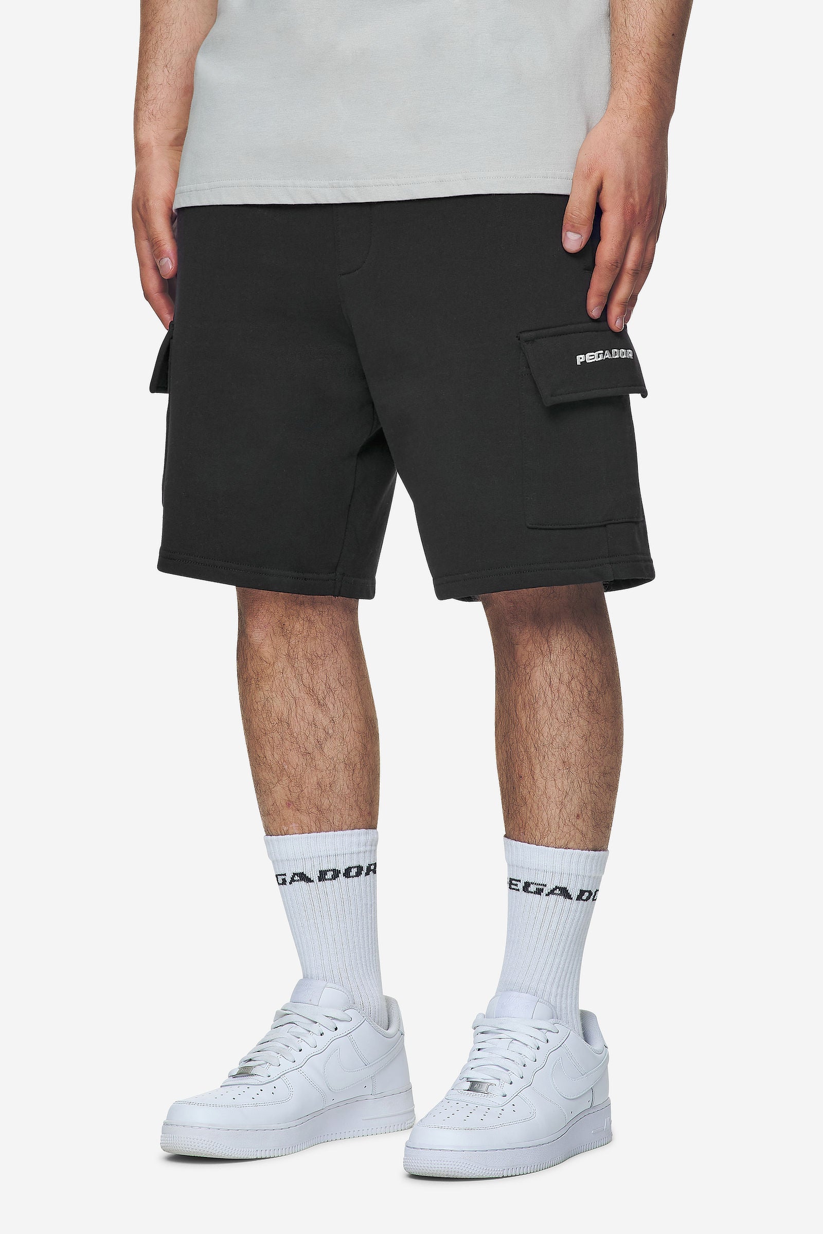 Pegador Otega Terry Cargo Shorts Vintage Black Hauptansicht aus der Next Wave Kollektion für Herren