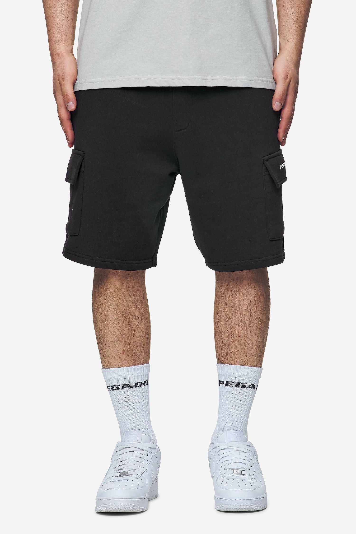 Pegador Otega Terry Cargo Shorts Vintage Black Seitenansicht aus der Next Wave Kollektion für Herren