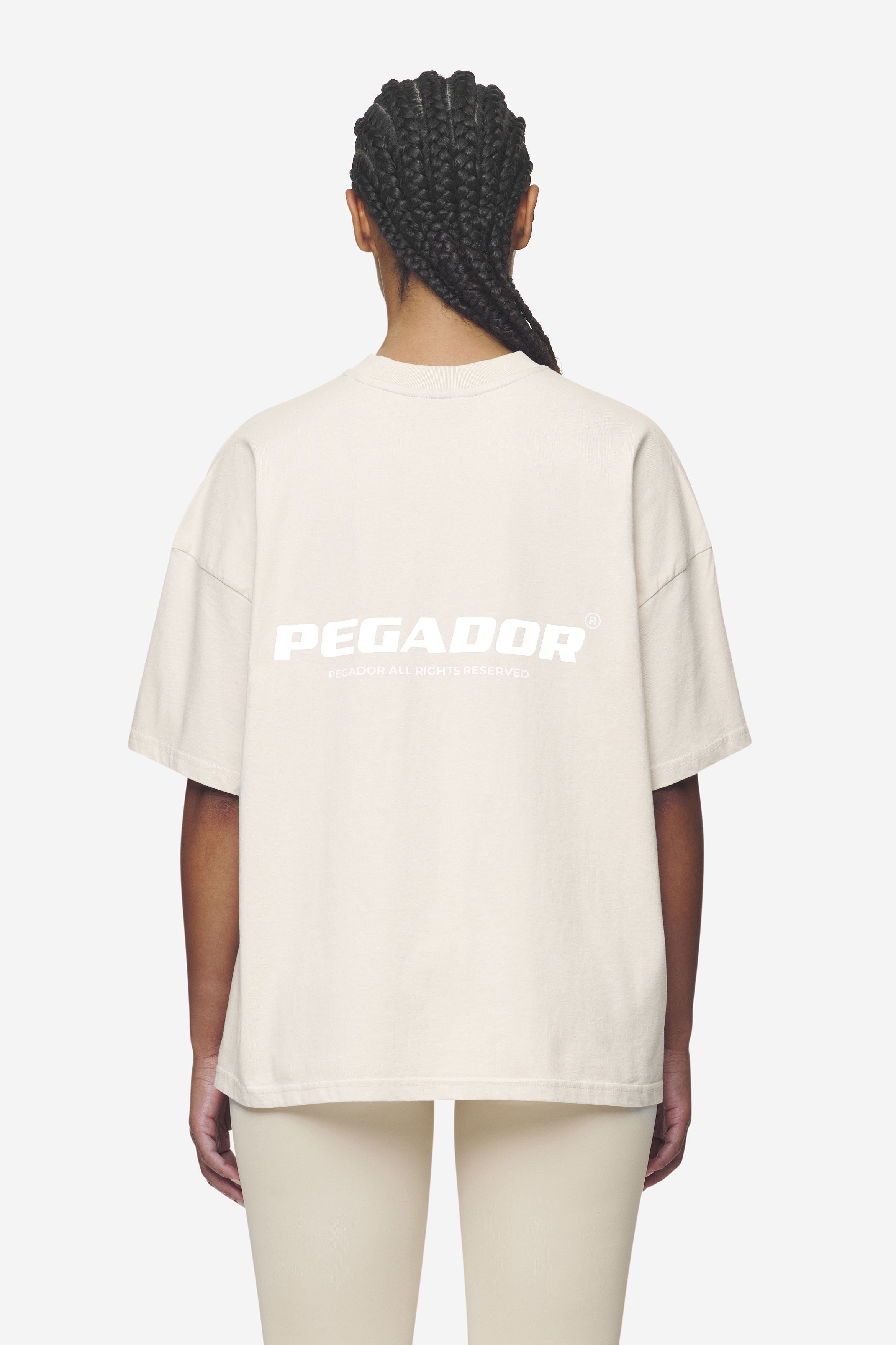 Pegador Arendal Logo Heavy Oversized Tee Washed Coast Sand White Hauptansicht aus der Next Wave Kollektion für DaHerren