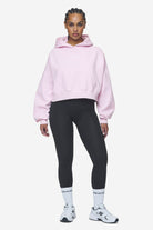 Pegador Salita Oversized Cropped Hoodie Washed Bubblegum White Gum Ganzkörper Bild aus der Next Wave Kollektion für DaHerren