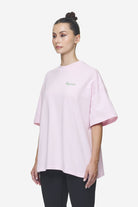 Pegador Chapi Heavy Oversized Tee Washed Bubblegum Detailshot aus der Next Wave Kollektion für DaHerren