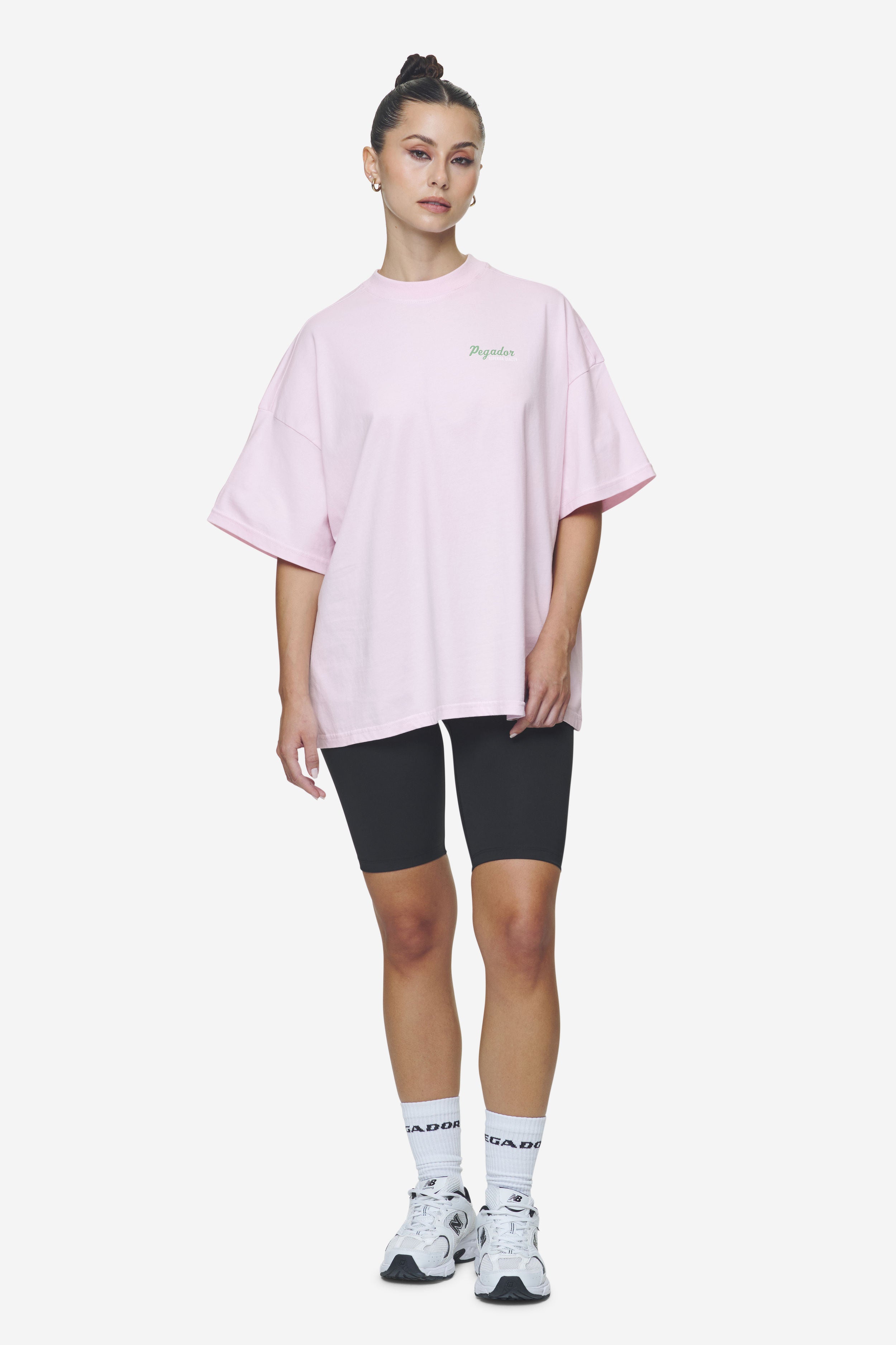 Pegador Chapi Heavy Oversized Tee Washed Bubblegum Ganzkörper Bild aus der Next Wave Kollektion für DaHerren