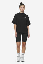 Pegador Chapi Heavy Oversized Tee Black Ganzkörper Bild aus der Next Wave Kollektion für DaHerren