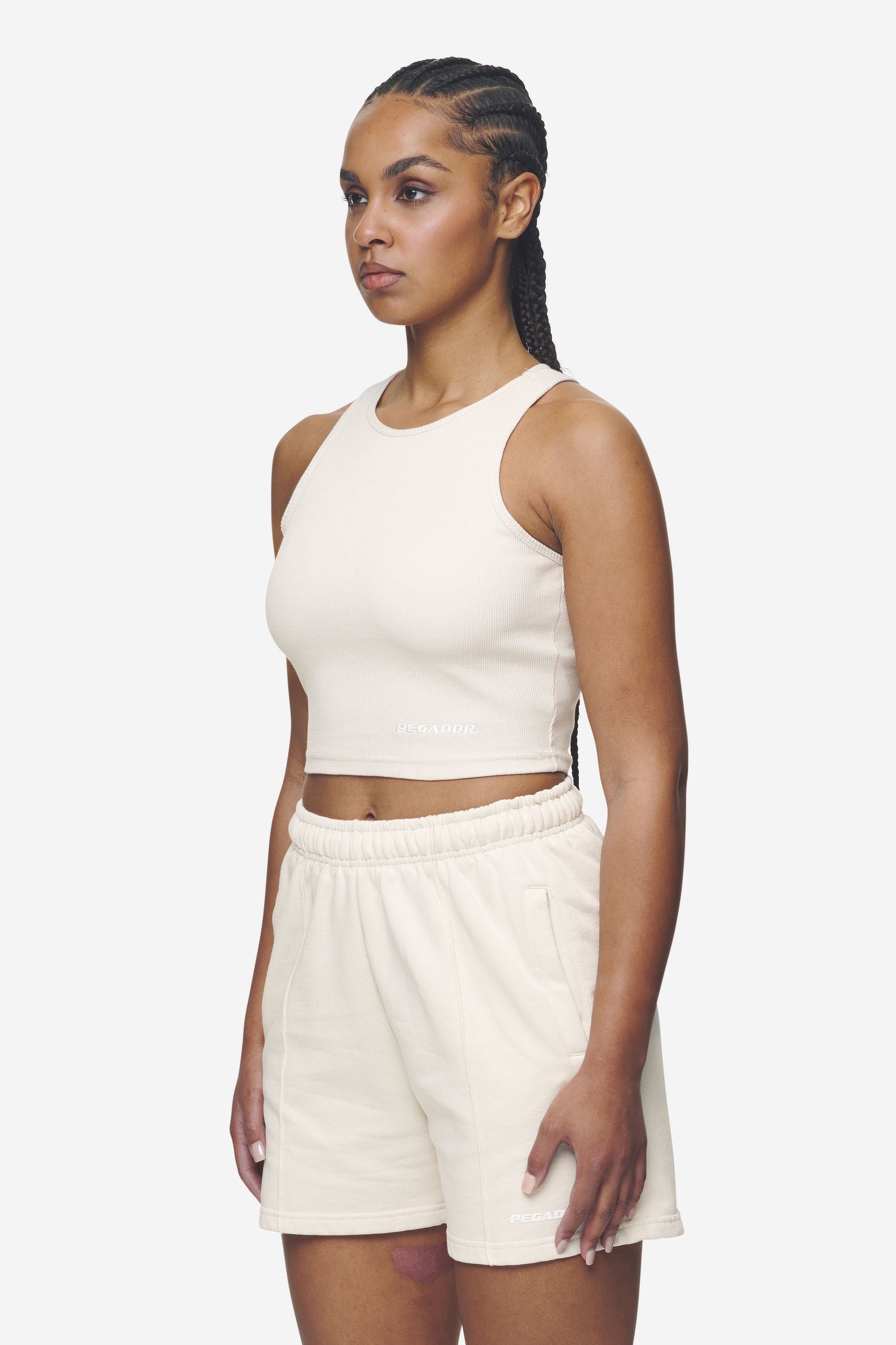 Pegador Ayla Crop Top Washed Coast Sand White Seitenansicht aus der Next Wave Kollektion für DaHerren