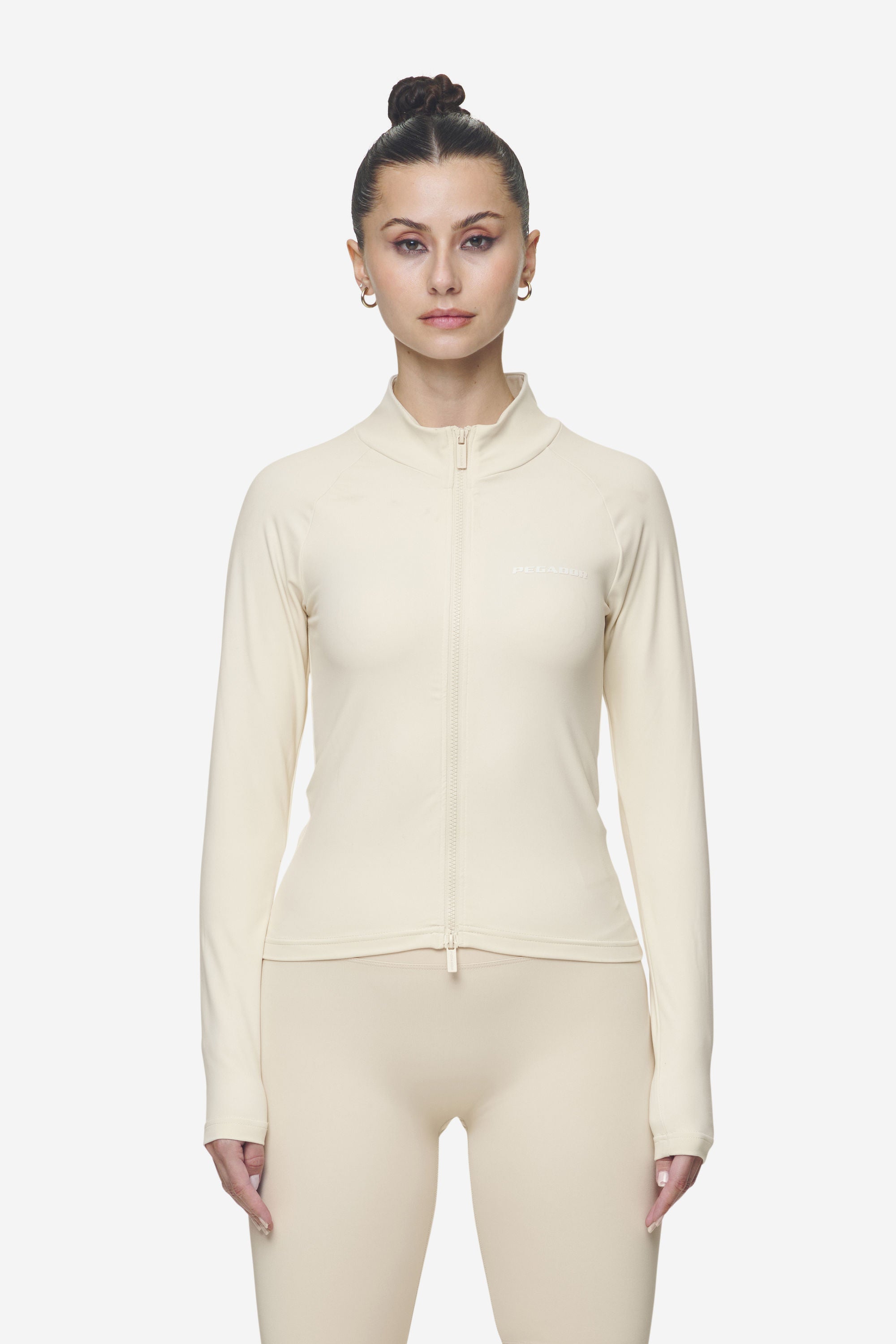 Pegador Maria Zip Longsleeve Coast Sand Gegenansicht aus der Next Wave Kollektion für DaHerren