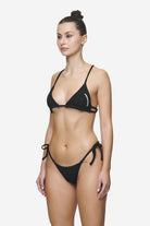 Pegador Ramira Triangle Bikini Top Black Detailshot aus der Next Wave Kollektion für DaHerren