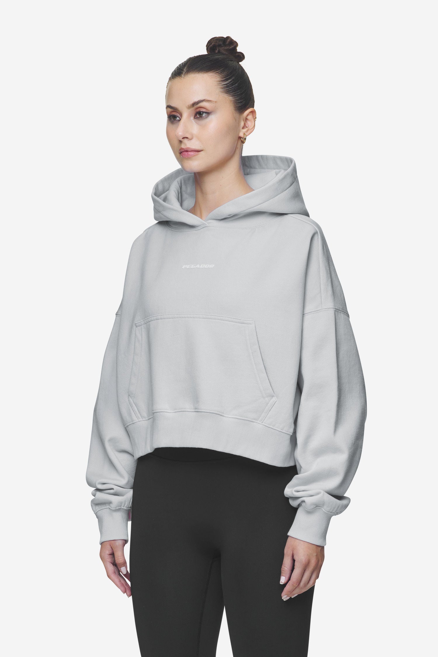 Pegador Salita Oversized Cropped Hoodie Washed Sky Grey White Gum Seitenansicht aus der Next Wave Kollektion für DaHerren