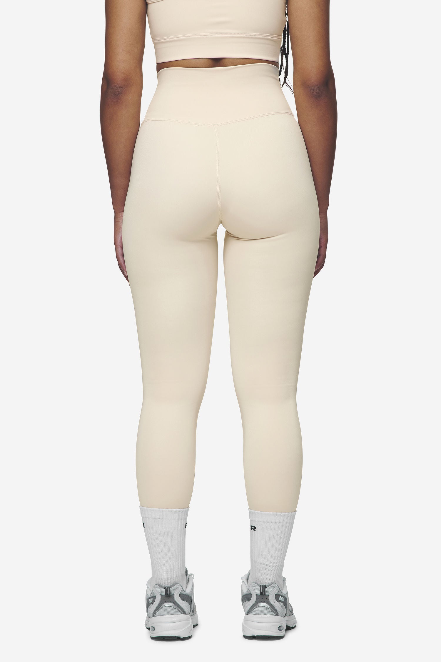 Pegador Leya Leggings Coast Sand White Gegenansicht aus der Next Wave Kollektion für DaHerren