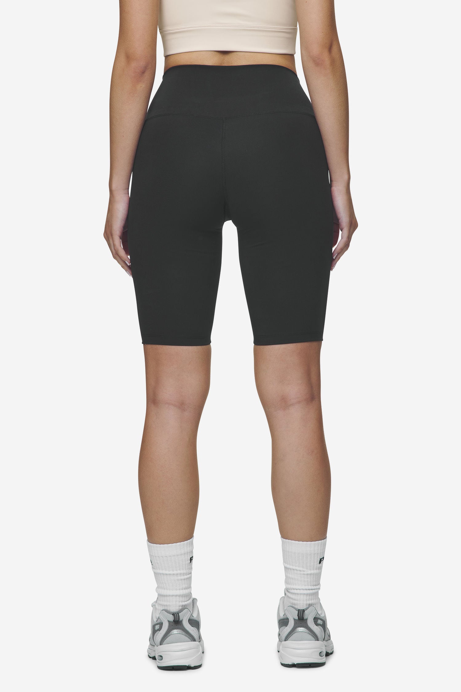 Pegador Lupita Biker Shorts Black White Gegenansicht aus der Next Wave Kollektion für DaHerren