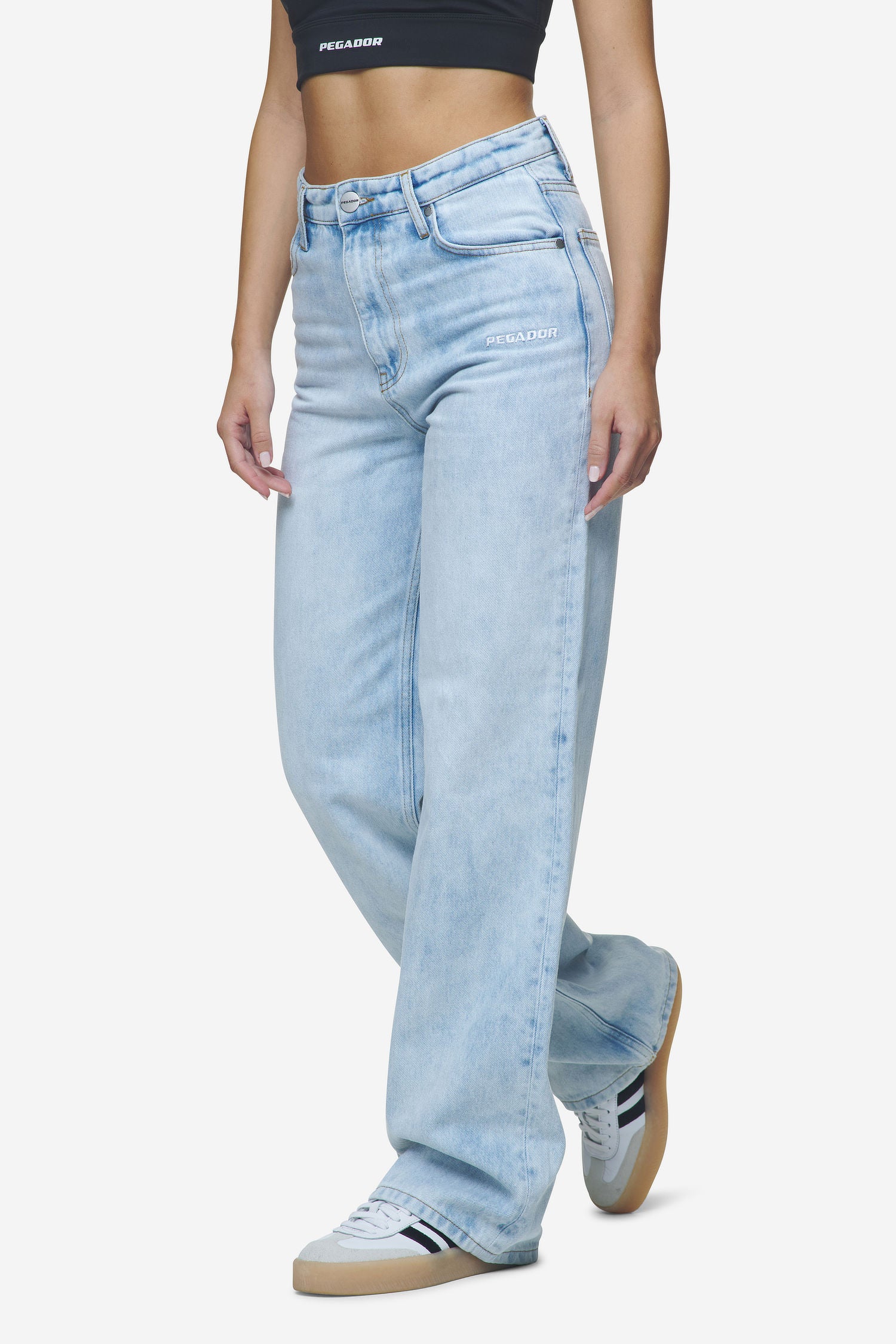 Pegador Lora Wide Leg Jeans Washed Light Blue Seitenansicht aus der Next Wave Kollektion für DaHerren