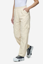 Pegador Gava Cargo Parachute Pants Coast Sand Hauptansicht aus der Next Wave Kollektion für DaHerren