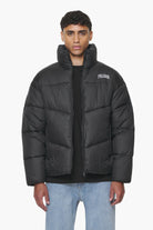 Pegador Spiller Puffer Jacket Black Hauptansicht aus der PEGADOR® Outerwear 23 Kollektion für Herren