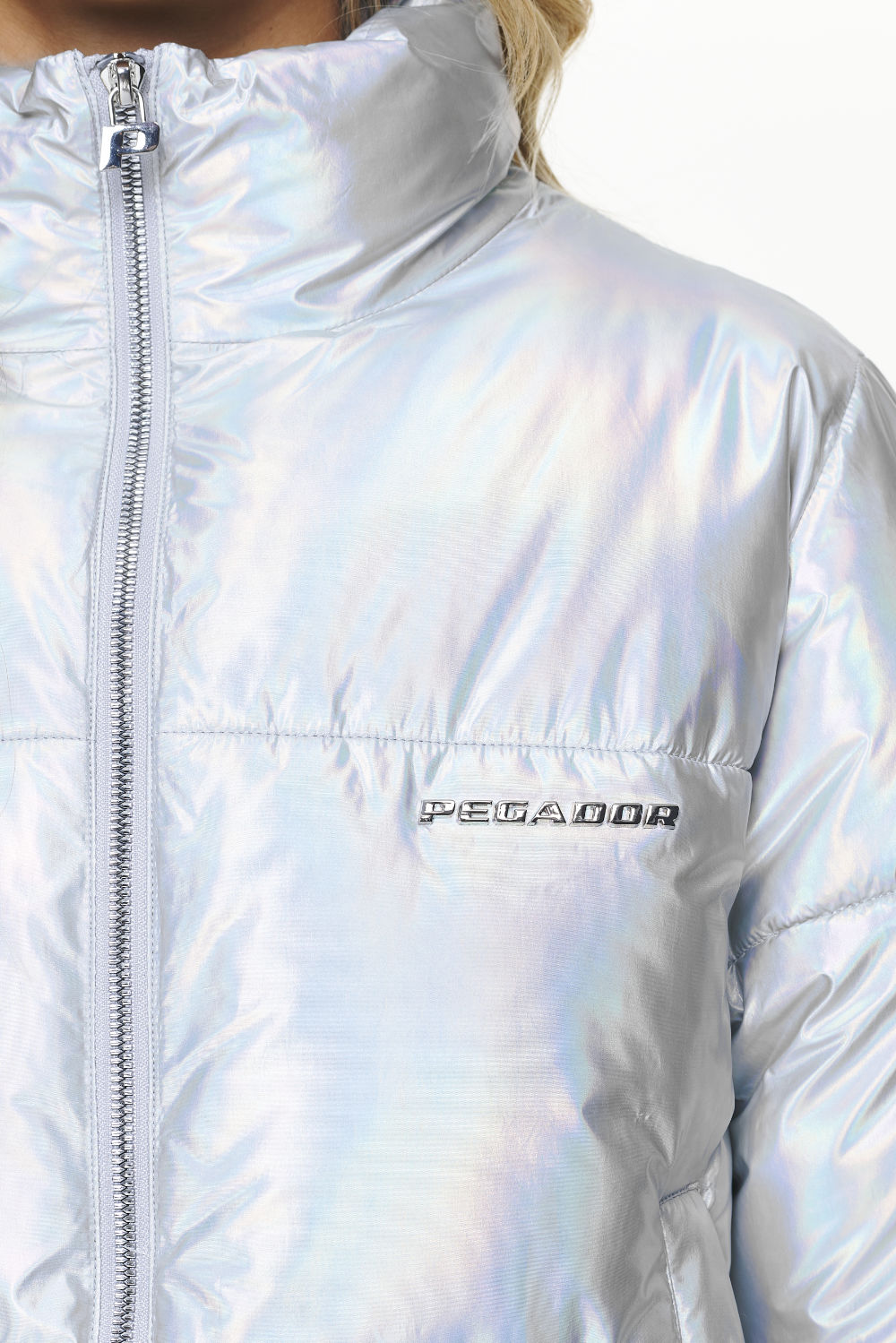 Pegador Sugar Future Puffer Jacket Chrome Detailshot aus der PEGADOR® Outerwear 23 Kollektion für DaHerren