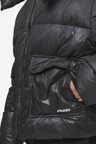 Pegador Garrick Vintage Oversized Puffer Jacket Black Detailshot aus der PEGADOR® Outerwear 24 Kollektion für Herren