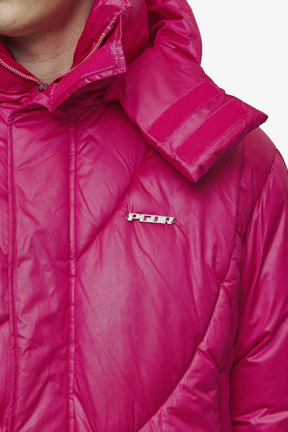 Pegador Henry Vintage Oversized Puffer Jacket Virtual Pink Detailshot aus der PEGADOR® Outerwear 24 Kollektion für Herren