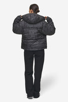 Pegador Trixy 4 In 1 Reversible Puffer Jacket Anthracite Gegenansicht aus der PEGADOR® Outerwear 24 Kollektion für DaHerren