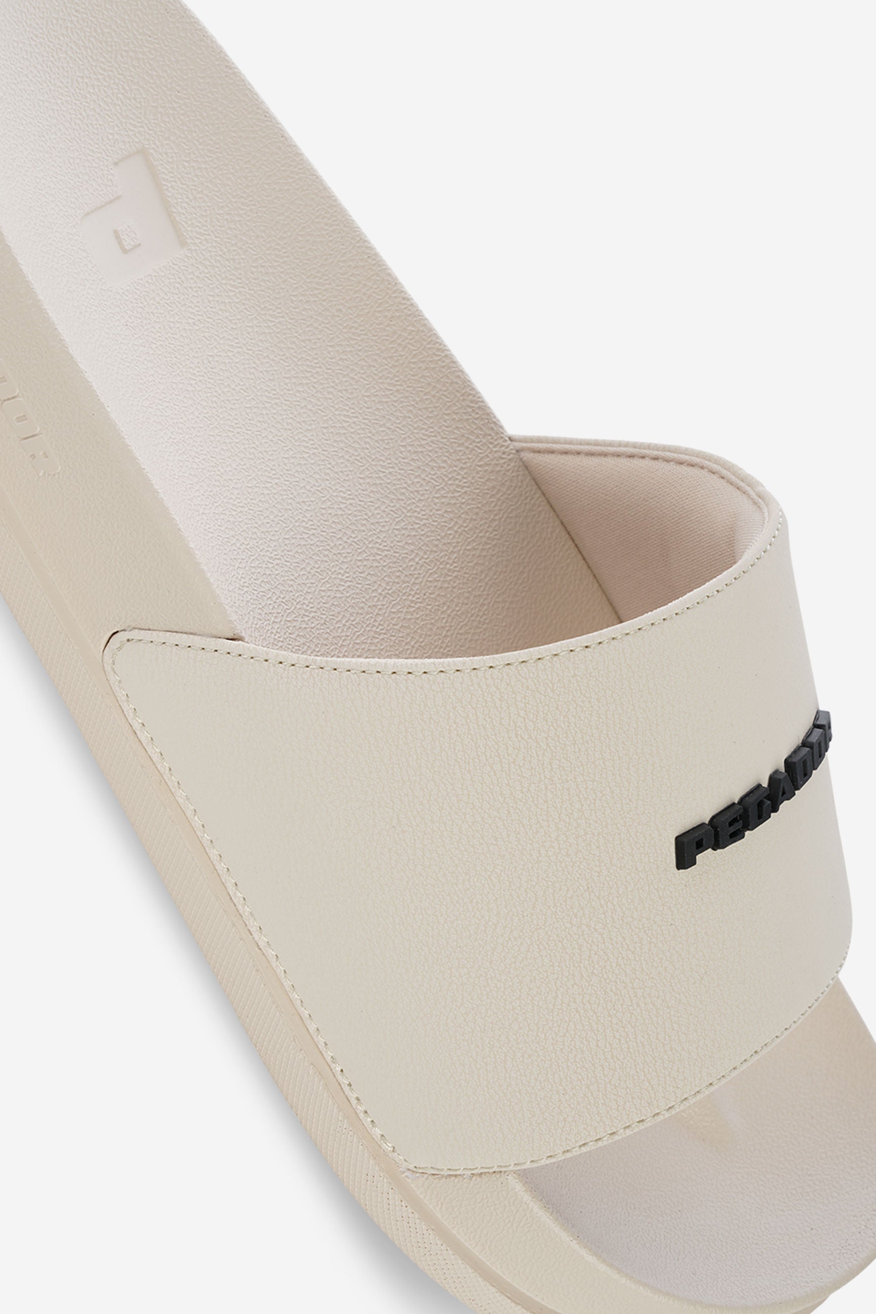 Pegador Suna Slide Beige Black Ganzkörper Bild aus der Next Wave Kollektion für Herren