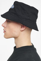 Pegador West Bucket Hat Black Ganzkörper Bild aus der Trust The Process Kollektion für Herren