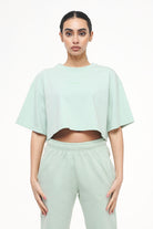 Pegador Layla Oversized Cropped Tee Vintage Washed Milky Green Gum Hauptansicht aus der Trust The Process Kollektion für DaHerren